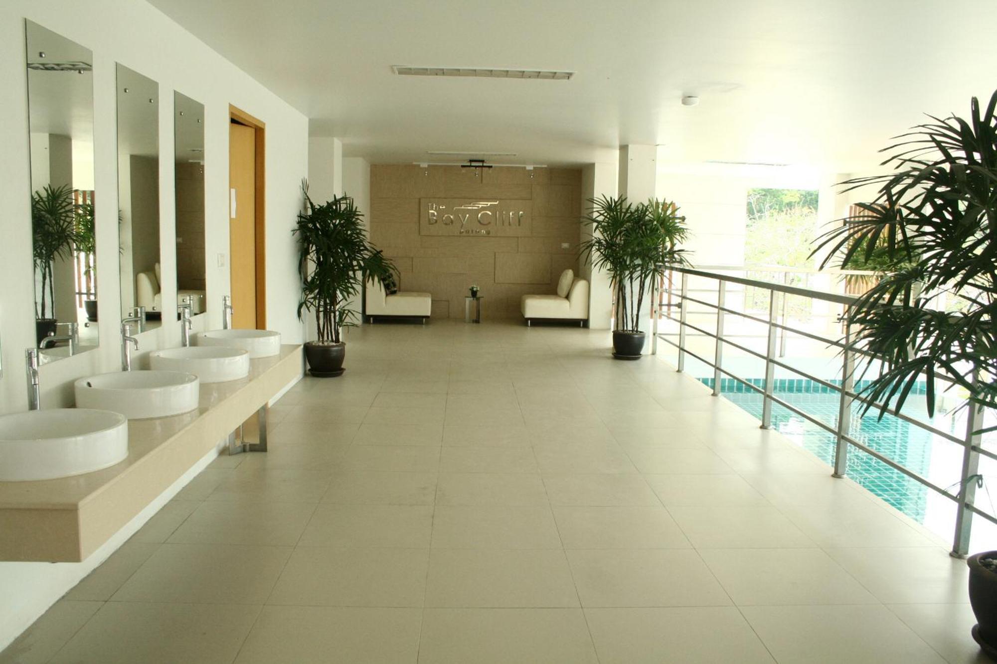 The Baycliff Residences Patong Bagian luar foto