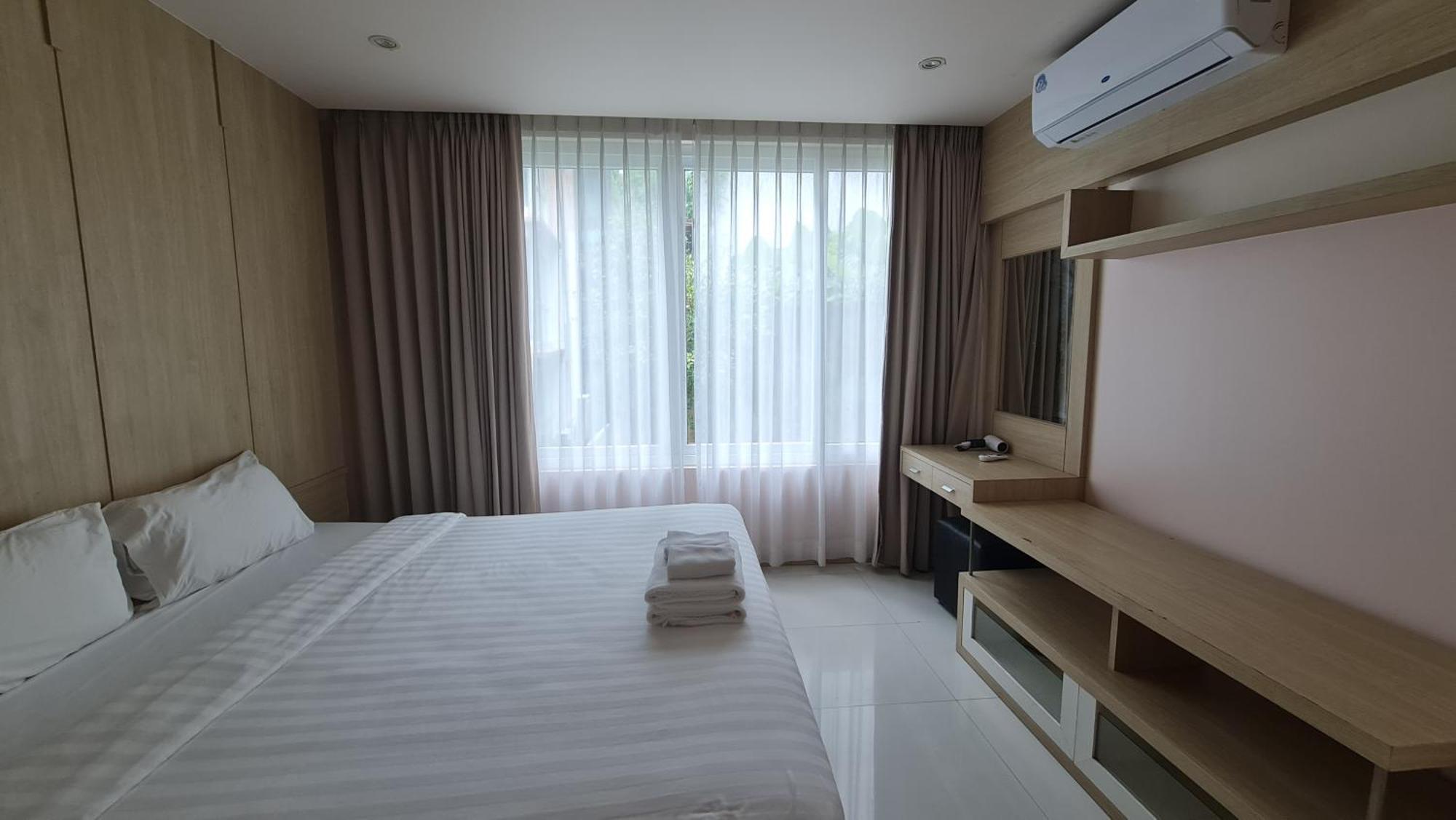 The Baycliff Residences Patong Bagian luar foto