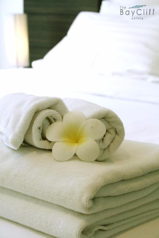 The Baycliff Residences Patong Bagian luar foto